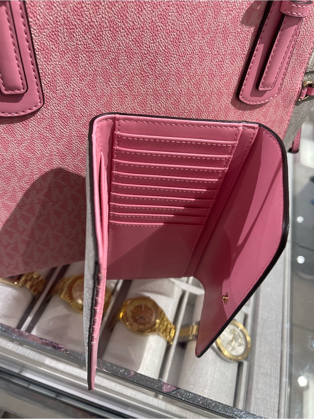 Michael Kors Jet Set Travl Signature Logo Tri-Fold Wallet Trifold 
Carnation
NWT - Picture 6 of 16